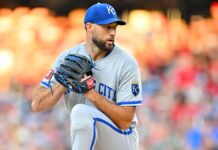Michael Wacha domina 8 innings y Royals blanquean a Guardians para su 11mo triunfo en 12 juegos