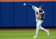 Benge y Ewing ponen out a los Padres en el plato y los Mets se llevan triunfo