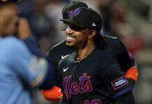 Francisco Lindor guía a renacidos Mets a triunfo 3-2 sobre líderes Brewers en 10 innings