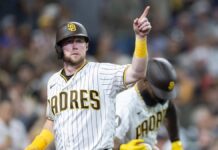Padres remontan gracias a Cronenworth y France en el 7mo inning y vencen a Twins
