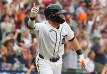 Báez evita una carrera e inicia la remontada ganadora en una 9na entrada frenética