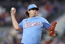 Rangers superan a Angelinos