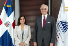 Ministro Luis Miguel De Camps recibe visita de embajadora de Estados Unidos y abordan áreas de cooperación