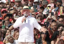 Lula moviliza a sus bases con marchas en varias ciudades de Brasil antes de las elecciones