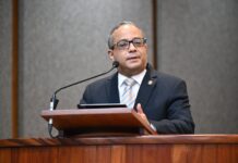 Presidente del TC insta a construir una ciudadanía comprometida con la Constitución