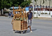 La economía cubana cayó un 5 % en 2025, su tercer año en “números rojos”