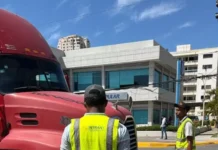 Autoridades retienen 28 vehículos pesados por circular sin autorización