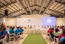 Abinader sostiene encuentro con 450 estudiantes de escuelas públicas y privadas
