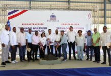 Ministro Kelvin Cruz inicia construcción de siete multiusos en la Región Sur