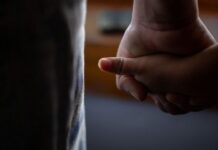 El papa apela a la responsabilidad de todos para proteger a los migrantes menores de edad