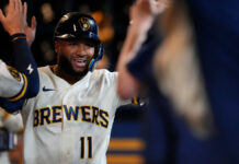 Sencillo de Lara en la 10ma da a Brewers triunfo ante Cubs tras jonrón de Chourio