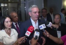 Abinader teme o no confía en la prensa dominicana de N. York