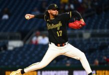 Jones lleva juego perfecto hasta el 6to inning en blanqueada de los Piratas