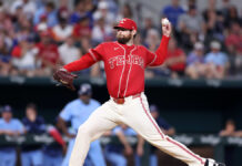 Rangers lideran Oeste de la Americana y Quantrill sale lesionado en triunfo ante Blue Jays