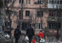 Putin ordena suspender tres días los ataques a Kiev tras llegada de emisarios de EE.UU.